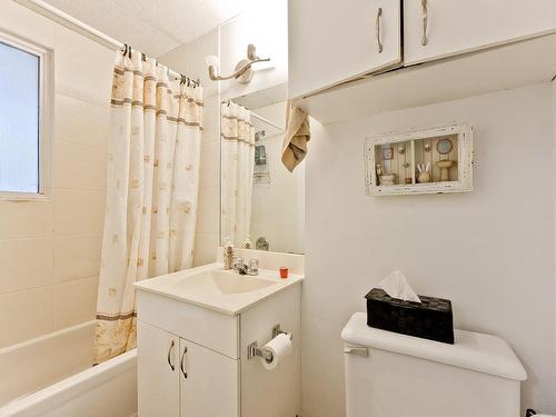 Salle de bains - 971  - 975 Rue Fabre, Sherbrooke (Les Nations), QC - Indoor Photo Showing Bathroom