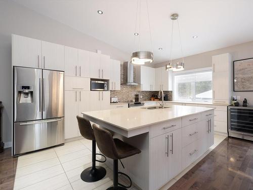 Cuisine - 89 Rue De L'Oiselet, Saint-Colomban, QC - Indoor Photo Showing Kitchen With Upgraded Kitchen