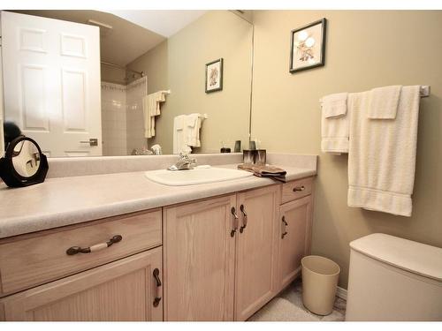 3-625 Barrera Road, Kelowna, BC - Indoor Photo Showing Bathroom