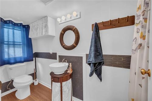 1037 Lakeshore Road, Selkirk, ON - Indoor Photo Showing Bathroom
