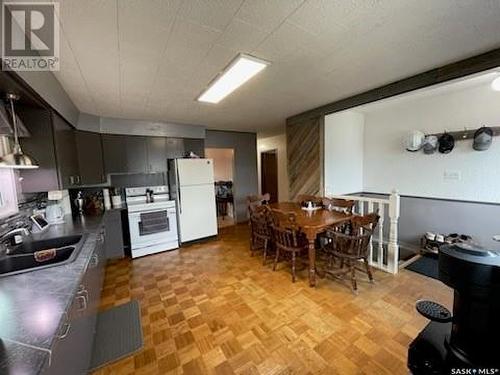 4701 Express Avenue, Macklin, SK - Indoor Photo Showing Kitchen With Double Sink