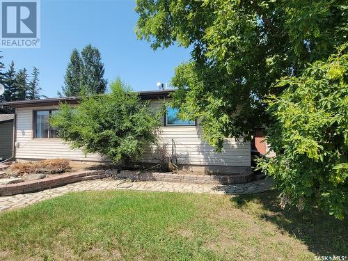 4701 Express Avenue, Macklin, SK - Outdoor