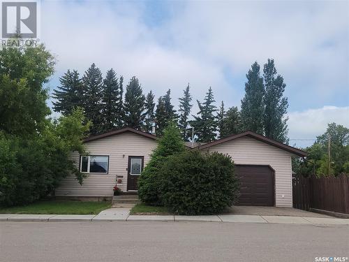 4701 Express Avenue, Macklin, SK - Outdoor