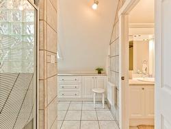 Ensuite bathroom - 