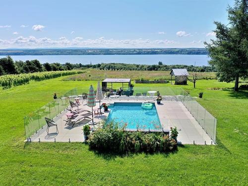 Piscine - 1578Z Côte Leclerc, Saint-Laurent-De-L'Île-D'Orléans, QC - Outdoor With Body Of Water With View