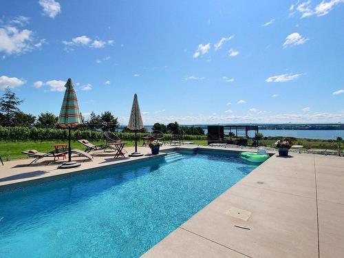 Piscine - 1578Z Côte Leclerc, Saint-Laurent-De-L'Île-D'Orléans, QC - Outdoor With In Ground Pool With View