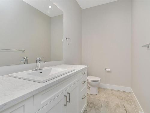 3323 West Oak Pl, Langford, BC - Indoor Photo Showing Bathroom
