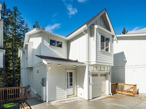 3323 West Oak Pl, Langford, BC - Outdoor With Exterior