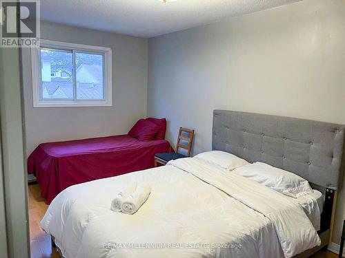5775 Hemlock St, Niagara Falls, ON - Indoor Photo Showing Bedroom