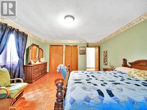 903 Road 2 E, Kingsville, ON - Indoor Photo Showing Bedroom