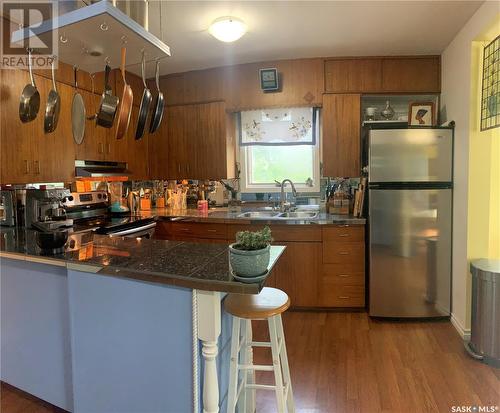 307 365 Highway, Manitou Beach, SK - Indoor Photo Showing Kitchen With Double Sink