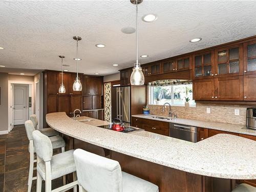 5069 Mitchell Rd, Courtenay, BC - Indoor Photo Showing Kitchen With Upgraded Kitchen