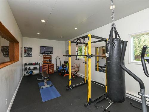 5069 Mitchell Rd, Courtenay, BC - Indoor Photo Showing Gym Room