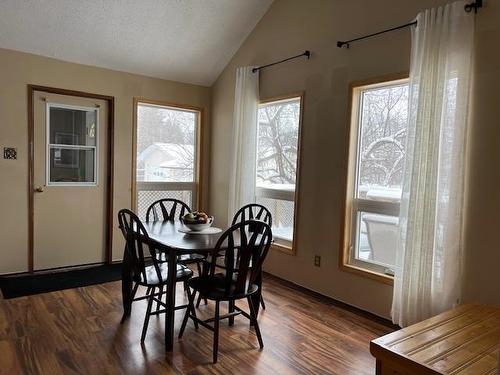 1060 Cornwall Avenue N, Fort Frances, ON - Indoor Photo Showing Dining Room