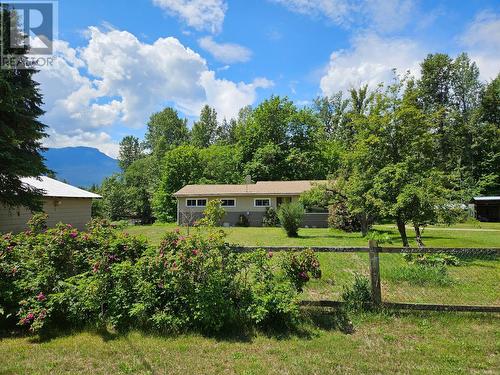 432 Alexander Road, Nakusp, BC - Outdoor