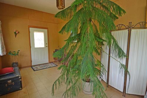 1565 Highway 3A, Nelson, BC - Indoor Photo Showing Other Room