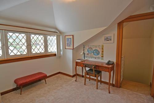 1565 Highway 3A, Nelson, BC - Indoor Photo Showing Other Room