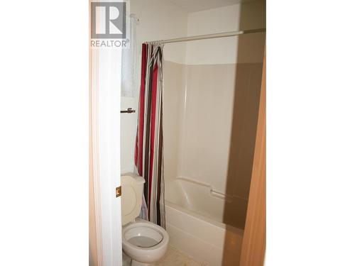 2382 Tamerac Terrace, Blind Bay, BC - Indoor Photo Showing Bathroom