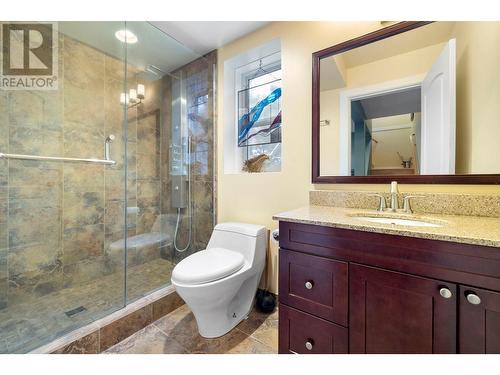 2620 Arthur Road, Kelowna, BC - Indoor Photo Showing Bathroom