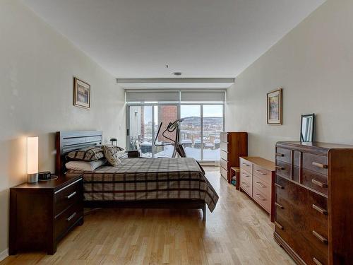 Master bedroom - 61-1275 Av. Van Horne, Montréal (Outremont), QC - Indoor Photo Showing Bedroom