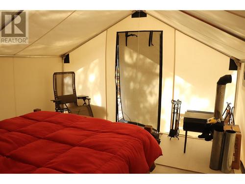 Dl6707 Sakinaw Lake, Pender Harbour, BC - Indoor Photo Showing Bedroom