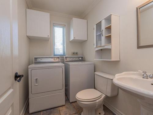 Salle de lavage - 24 Rue Des Bolets, Blainville, QC - Indoor Photo Showing Laundry Room
