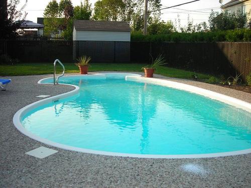 Pool - 24 Rue Des Bolets, Blainville, QC - Outdoor With In Ground Pool With Backyard