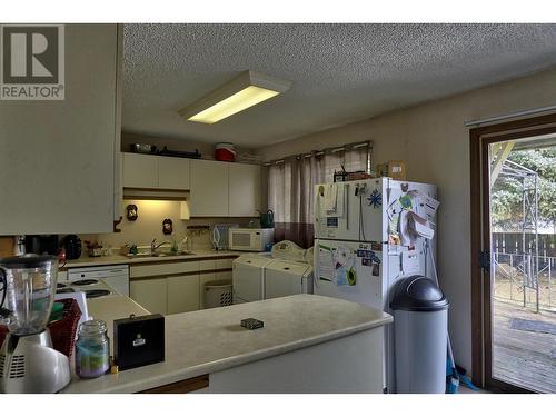 14 Ochwe Street, Kitimat, BC - Indoor Photo Showing Kitchen