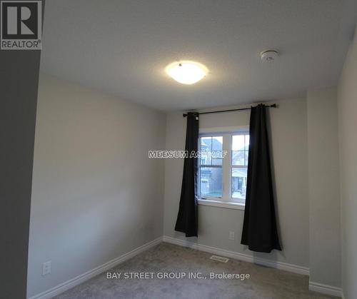 35 Sutcliffe Dr, Whitby, ON - Indoor Photo Showing Other Room