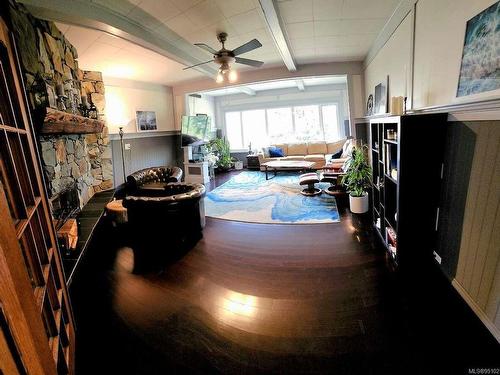 1854 Myhrest Rd, Cowichan Bay, BC - Indoor Photo Showing Other Room