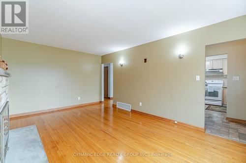 9 Crawford Dr E, Hamilton, ON - Indoor Photo Showing Other Room