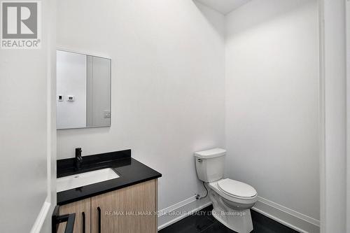 23 Waterview Lane, Blue Mountains, ON - Indoor Photo Showing Bathroom