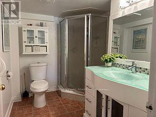4506 Idlewild Crescent, Mississauga, ON - Indoor Photo Showing Bathroom