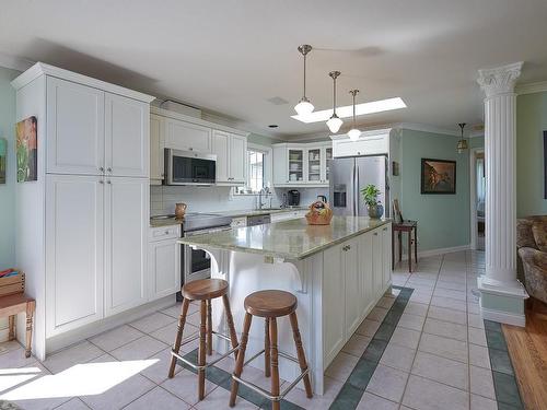 2740 Northwest Bay Rd, Nanoose Bay, BC - Indoor Photo Showing Kitchen With Upgraded Kitchen
