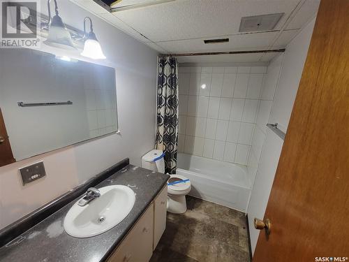 1152 108Th Street, North Battleford, SK - Indoor Photo Showing Bathroom