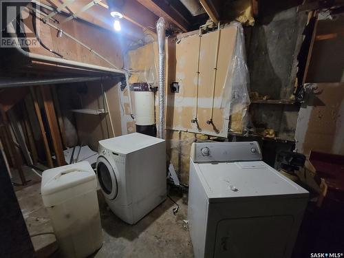 1152 108Th Street, North Battleford, SK - Indoor Photo Showing Laundry Room