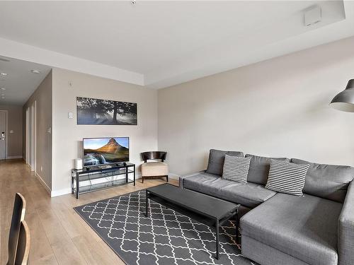 408-613 Herald St, Victoria, BC - Indoor Photo Showing Living Room