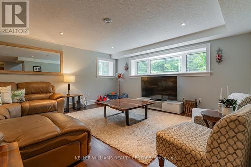 3 Teddy Bear Lane, South Bruce Peninsula, ON - Indoor Photo Showing Living Room