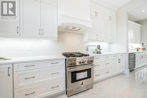 439 Masters Dr, Woodstock, ON - Indoor Photo Showing Kitchen With Upgraded Kitchen