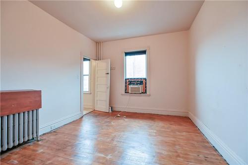30 Cannon Street W, Hamilton, ON - Indoor Photo Showing Other Room