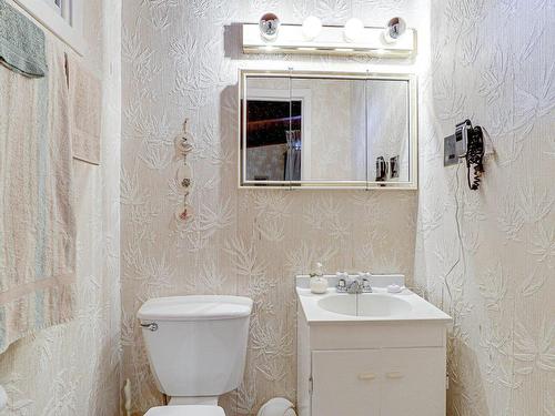 Salle de bains attenante Ã  la CCP - 9 Av. De Montsec, Lorraine, QC - Indoor Photo Showing Bathroom