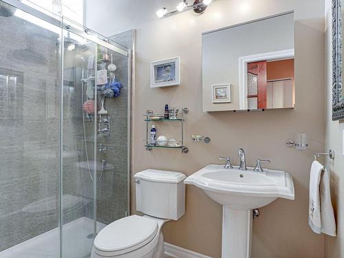 Salle de bains - 9 Av. De Montsec, Lorraine, QC - Indoor Photo Showing Bathroom