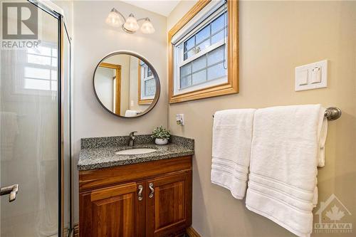 145 Manor Way, Rideau Ferry, ON - Indoor Photo Showing Bathroom