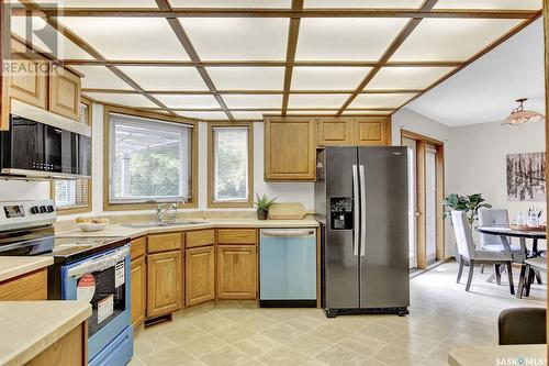 1418 Wascana Highlands, Regina, SK - Indoor Photo Showing Kitchen With Double Sink