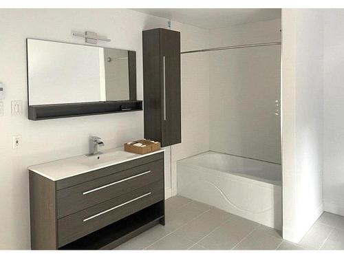 Logement - 360 Ch. Du Roi-Du-Nord, Mont-Tremblant, QC - Indoor Photo Showing Bathroom