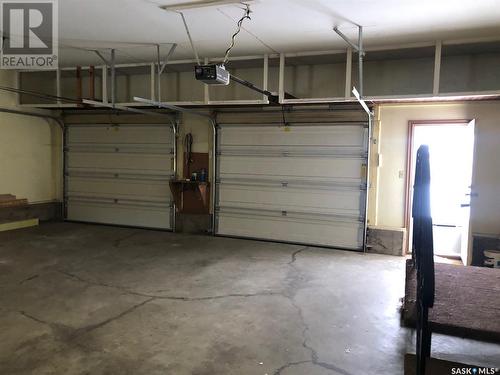760 Mary Street, Canora, SK - Indoor Photo Showing Garage