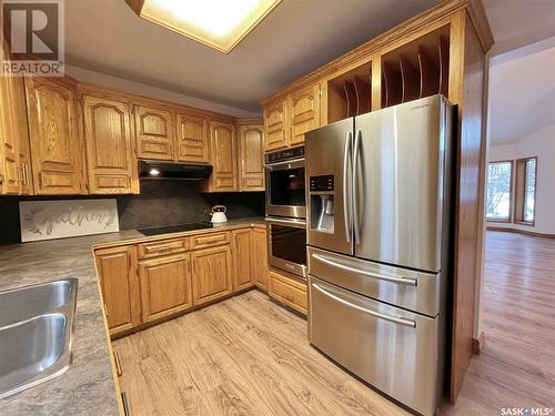 116 Morrison Drive, Yorkton, SK - Indoor Photo Showing Kitchen With Double Sink