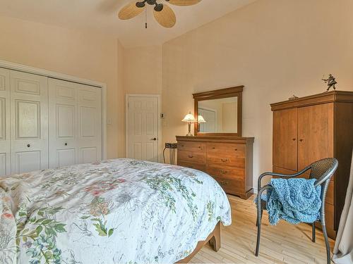 Chambre Ã  coucher principale - 32 Ch. De La Flore, Sainte-Anne-Des-Lacs, QC - Indoor Photo Showing Bedroom