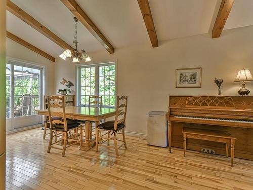 Dining room - 32 Ch. De La Flore, Sainte-Anne-Des-Lacs, QC - Indoor Photo Showing Dining Room