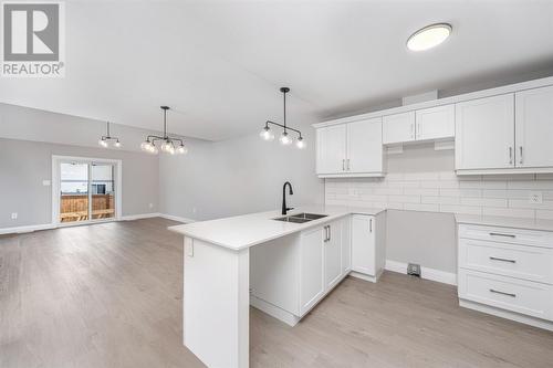 214 St Clair Boulevard Unit# 11, St Clair, ON - Indoor Photo Showing Kitchen With Double Sink With Upgraded Kitchen